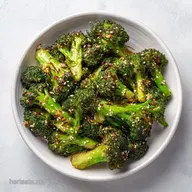 Everything Bagel Roasted Broccoli: Crispy