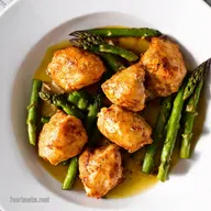 Garlic Butter Chicken Bites with Asparagus A Weeknight Winner
