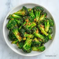 Parmesan Crusted Roasted Broccoli: Crispy
