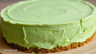 Bake Matcha Gateau: Delightful Green Cake